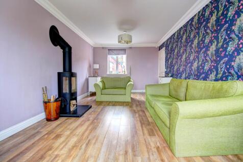 Lounge (alt view)