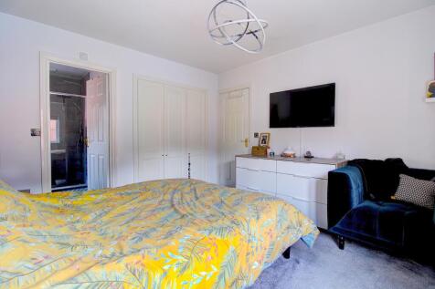 Bedroom One (alt view)