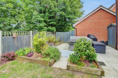 Rear Garden (right)
