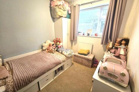 Bedroom five/dining room