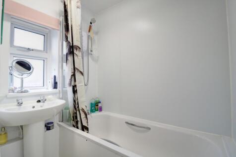 Bathroom 1.2