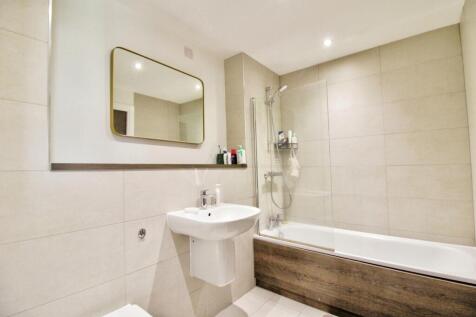 Main bathroom