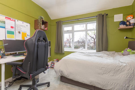 9 Clovelley Drive-11