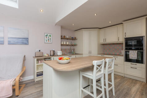 9 Clovelley Drive-3
