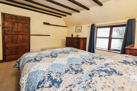 Primrosecottageclattercutlanerushockdroitwichwr90nw-17