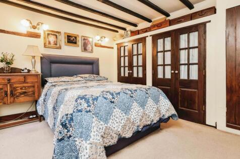 Primrosecottageclattercutlanerushockdroitwichwr90nw-16