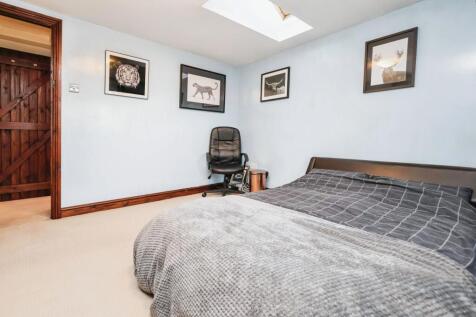 Primrosecottageclattercutlanerushockdroitwichwr90nw-10