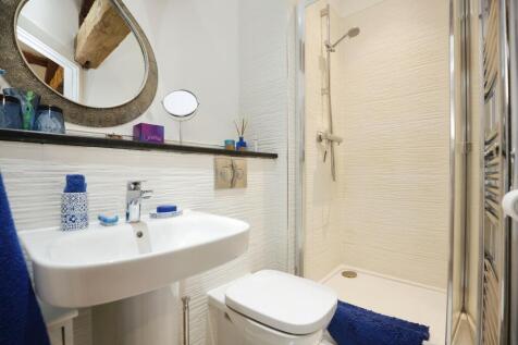 En-suite shower room