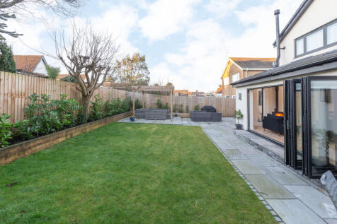 34 LOWICK DRIVE-23