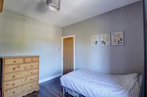 Bedroom 2.3