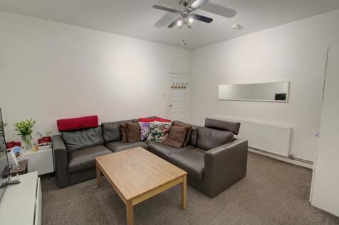 Lounge B
