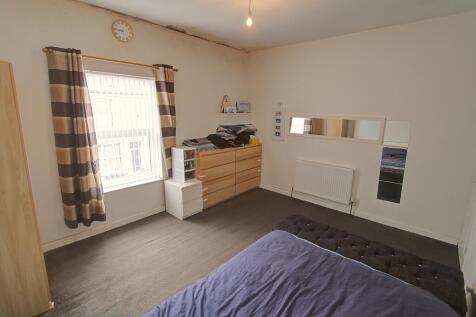 Bedroom 1B