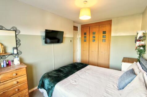 Bedroom 1B