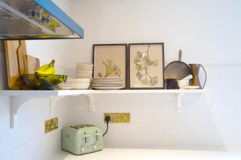 Kitchen (L1)