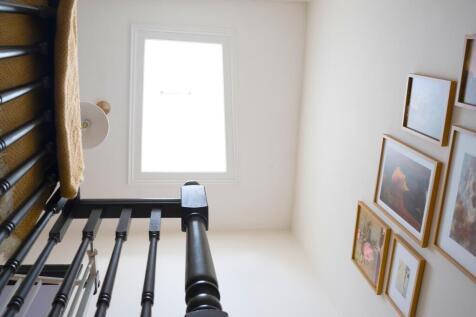 Stairwell (L)