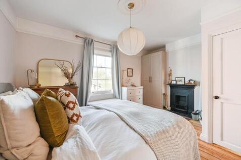 Bedroom One (alt view)