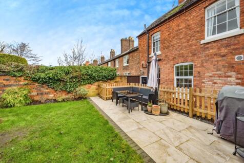 Rear Garden (alt view)