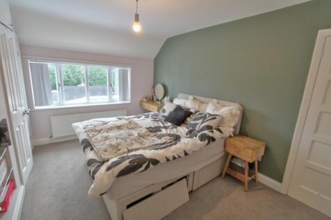 Bedroom 1B