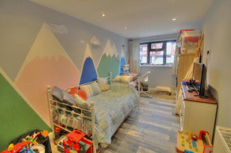 Bedroom 4 / Playroom