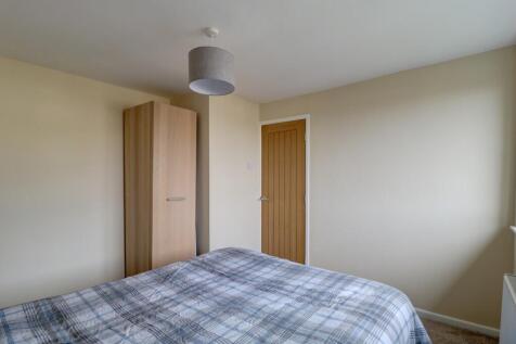 Bedroom 2.2