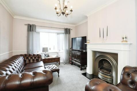 Living Room/Bedroom