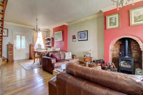 Open Plan Lounge with Dining