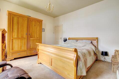 Bedroom One (alt view)