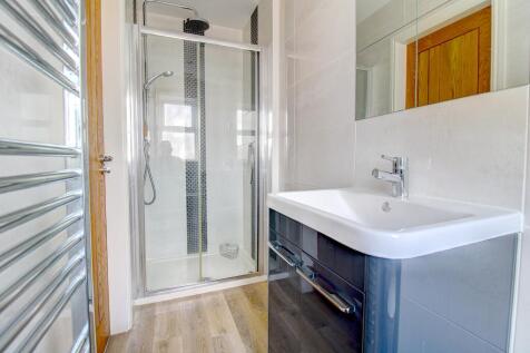 Bedroom Two En Suite