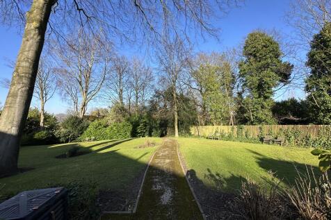 15. Communal garden.JPG