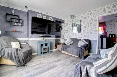 Lounge (alt view)