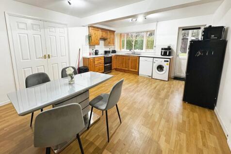 Kitchen-Dining Room