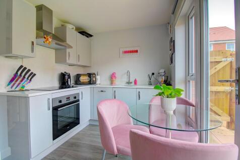 Kitchen (left)