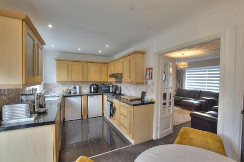 2. Kitchen diner