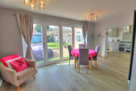 Dining/Sitting Room