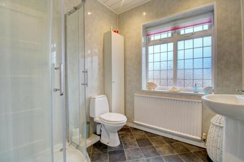 Family Shower Room