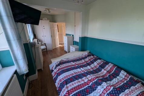 Master Bedroom 1
