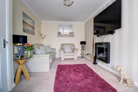 Lounge (alt view)