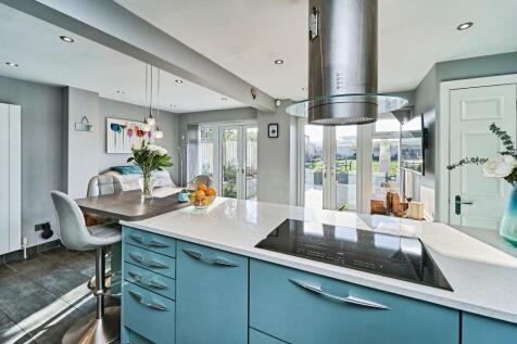 Kitchen (d)