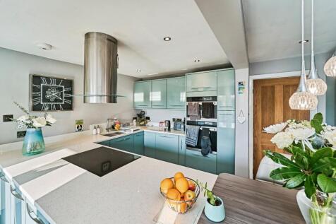 Kitchen (e)