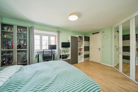 16. Master bedroom