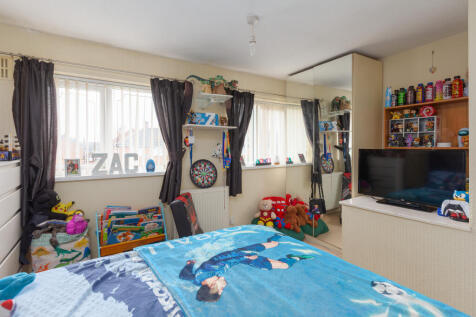4 SILSDEN AVENUE-3