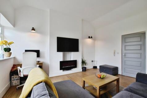 Lounge 2 