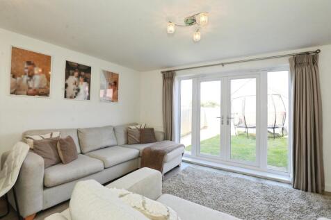 Lounge-Dining Room
