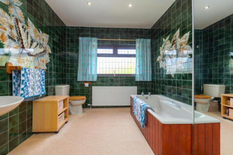 Bathroom Suite