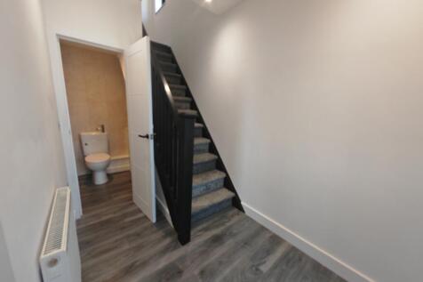 Entrance hallway with w.c.