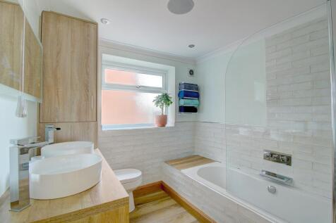 Ground Floor Bathroom