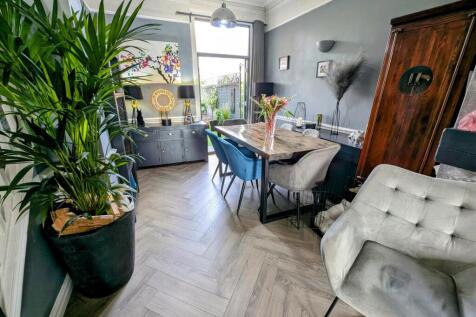 Dining Area 2