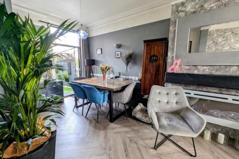 Dining Area 1