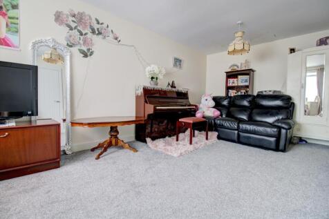 Lounge (alt view)