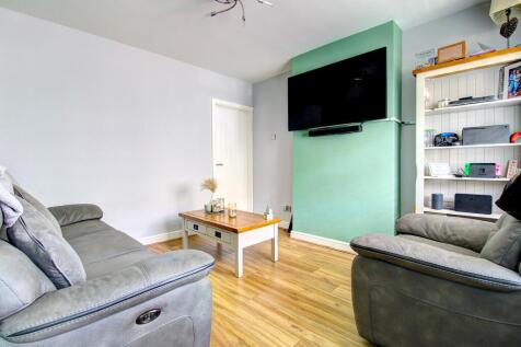 Lounge (alt view)